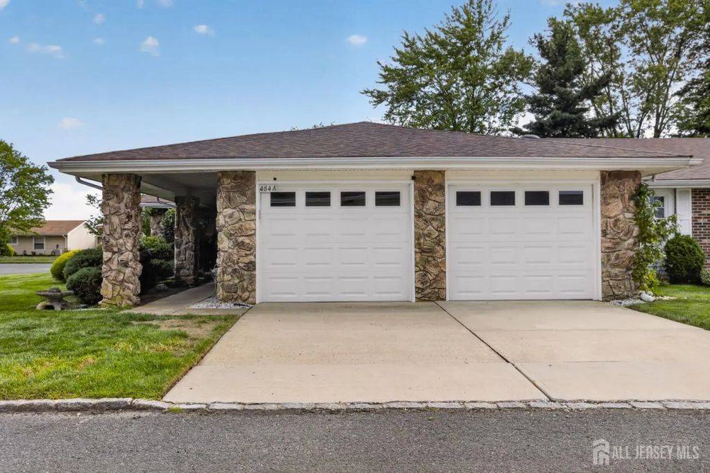 484 Fairton Drive Drive, Monroe