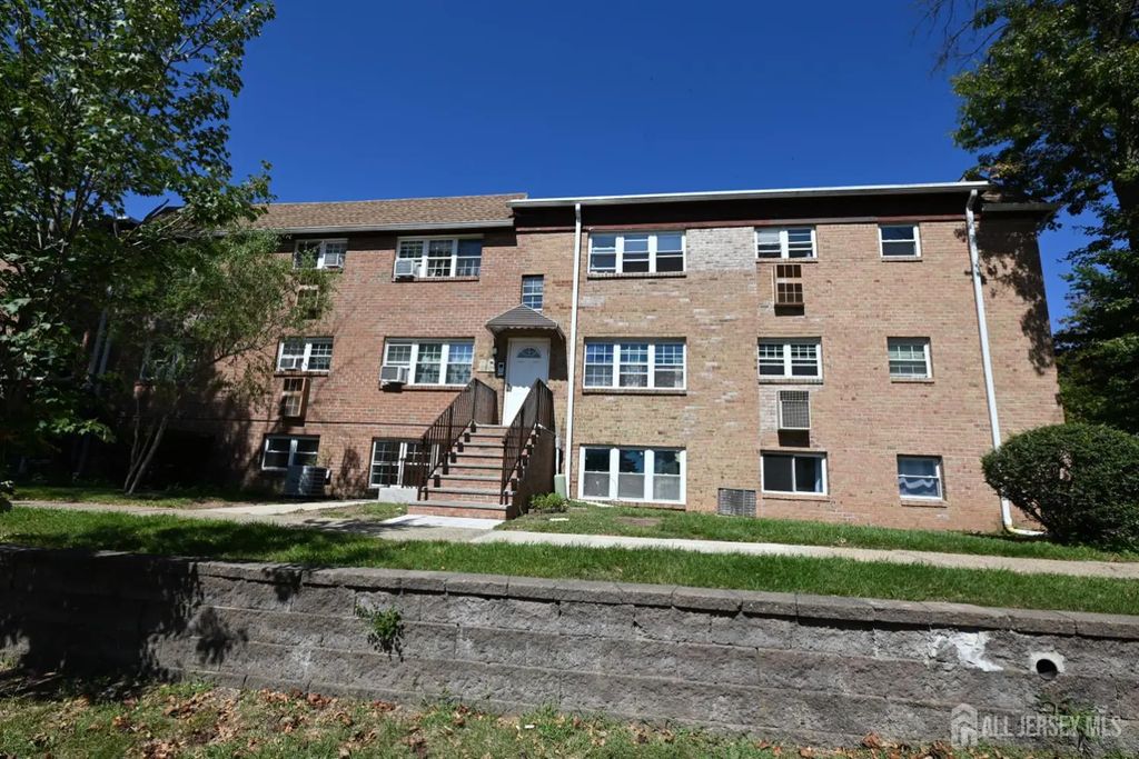 271 College Drive, Edison