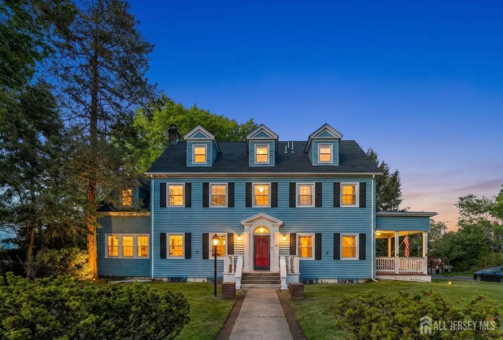 833 Salem Avenue, Hillside