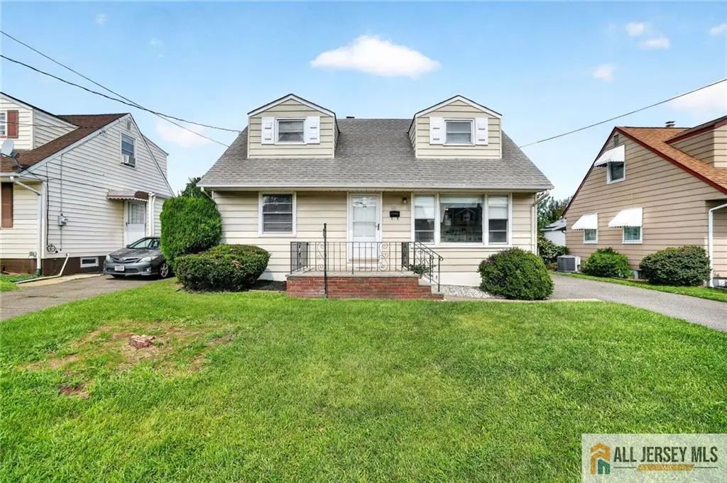 68 Oak Street, Carteret