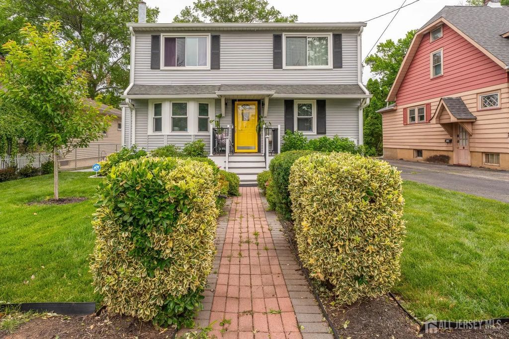 566 E Woodbridge Avenue, Avenel