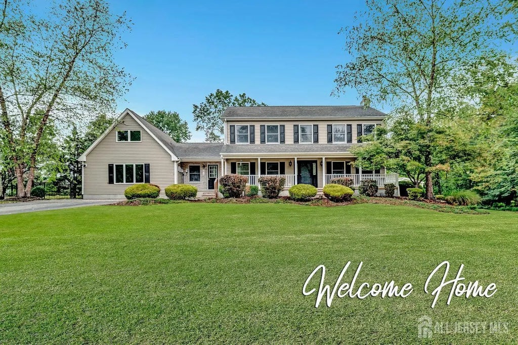 526 County Road, Raritan