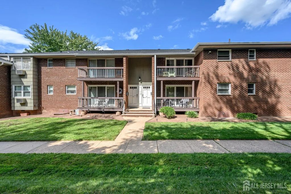 18 Deanna Drive, Hillsborough