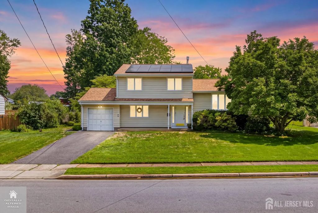 12 Cedar Grove Place, Old Bridge