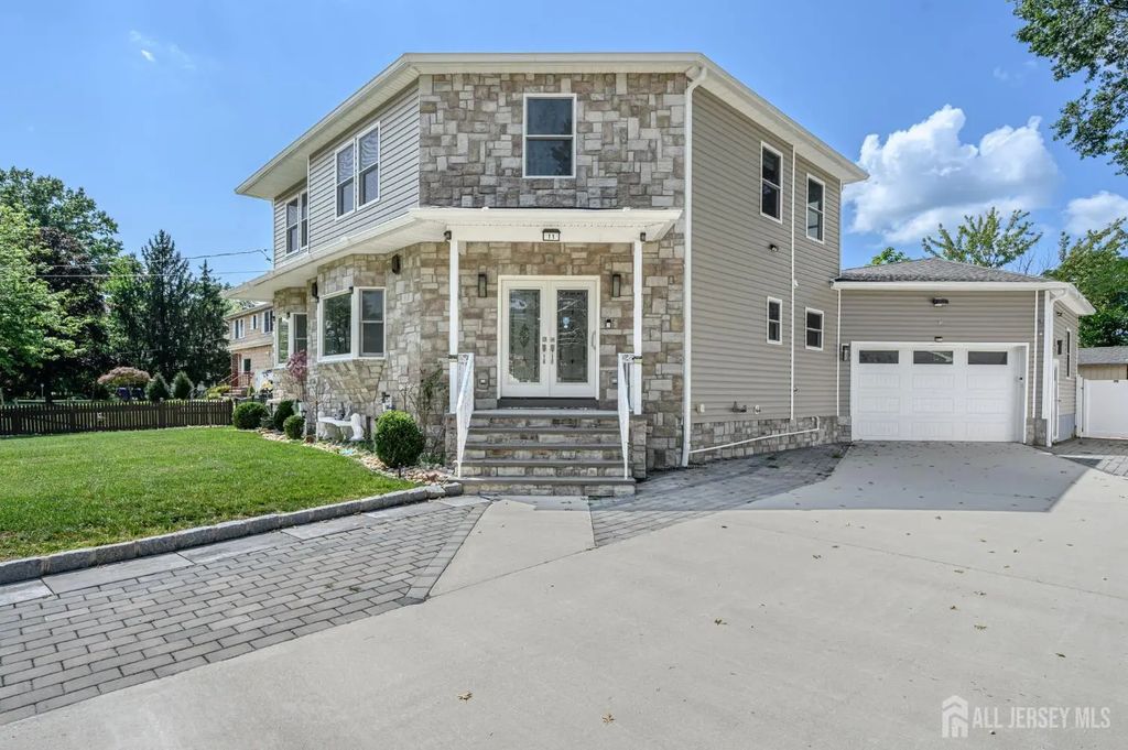 11 Brook Road, South Brunswick