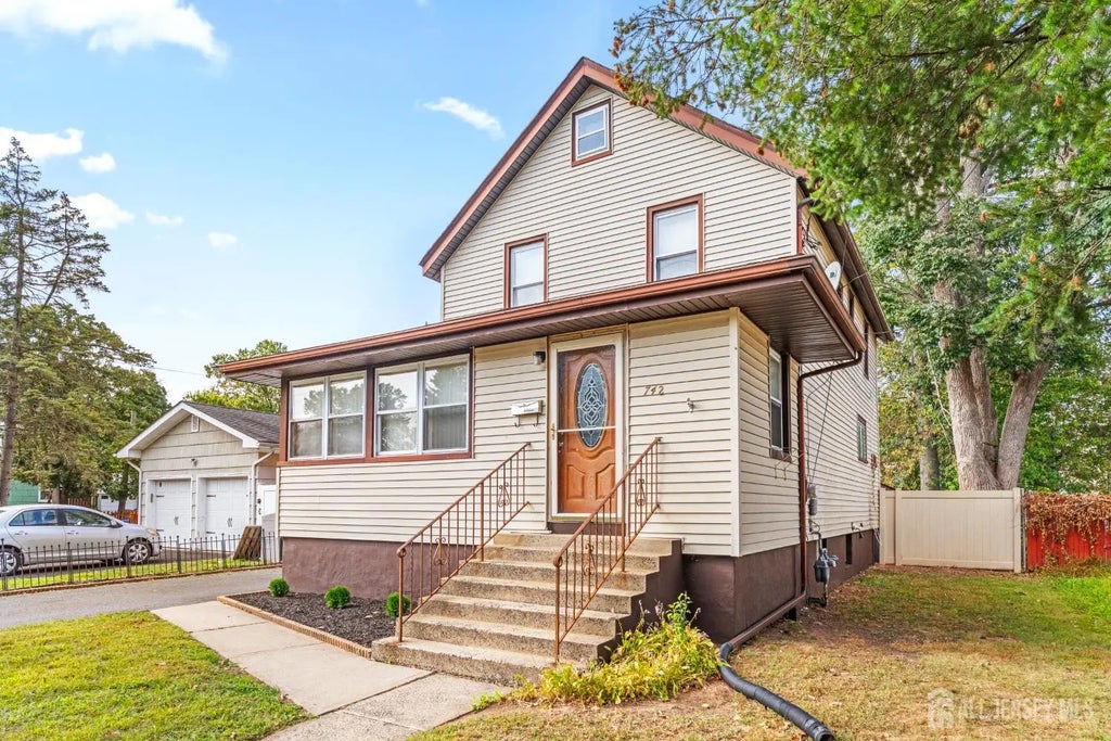 742 Dunellen Avenue, Dunellen