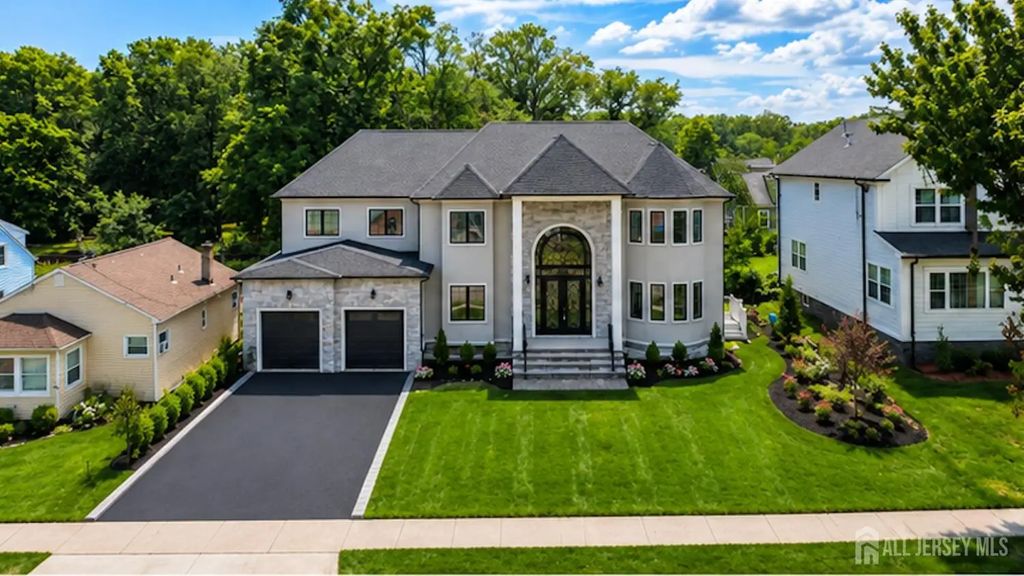 117 E Berkley Boulevard, Iselin