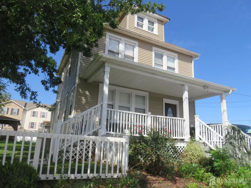 687 Somerset Street, Franklin Twsp