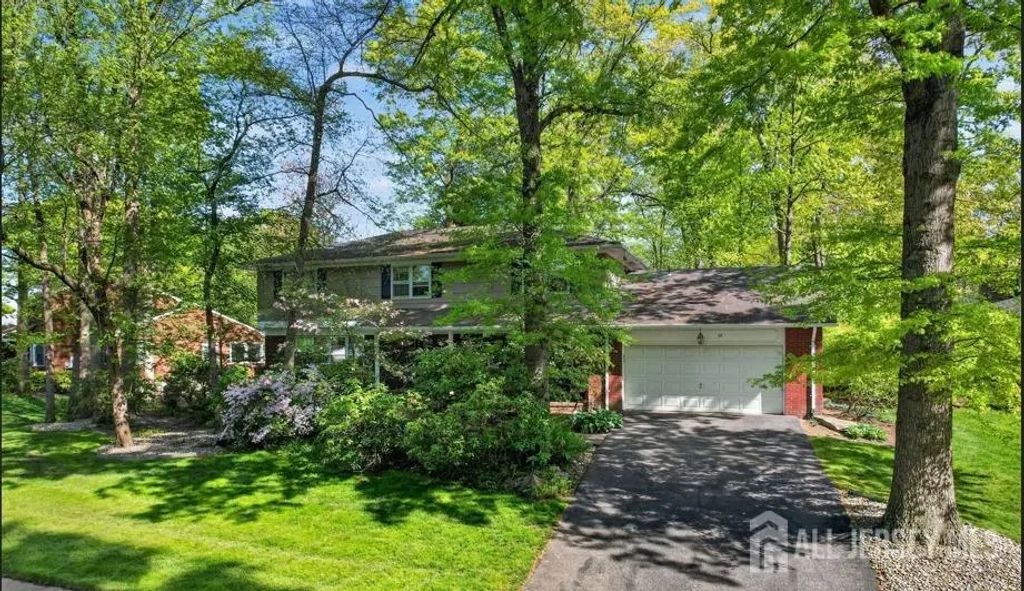 39 Independence Drive, East Brunswick