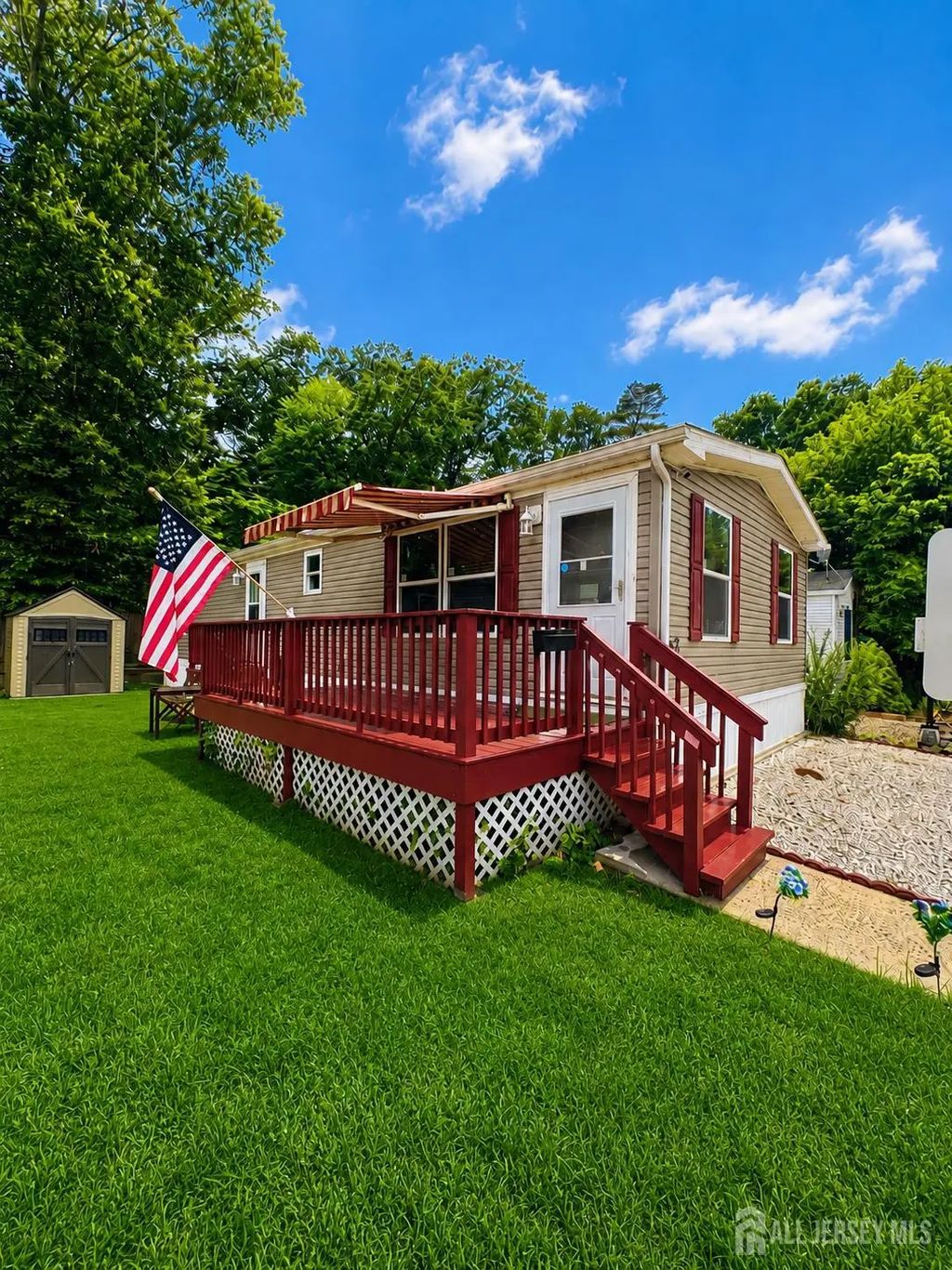 62 Stern Avenue, Keansburg