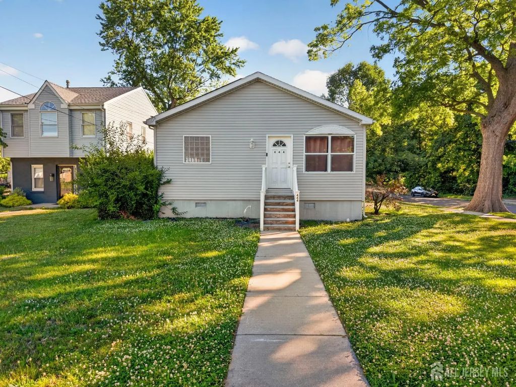444 Hunt Avenue, Trenton
