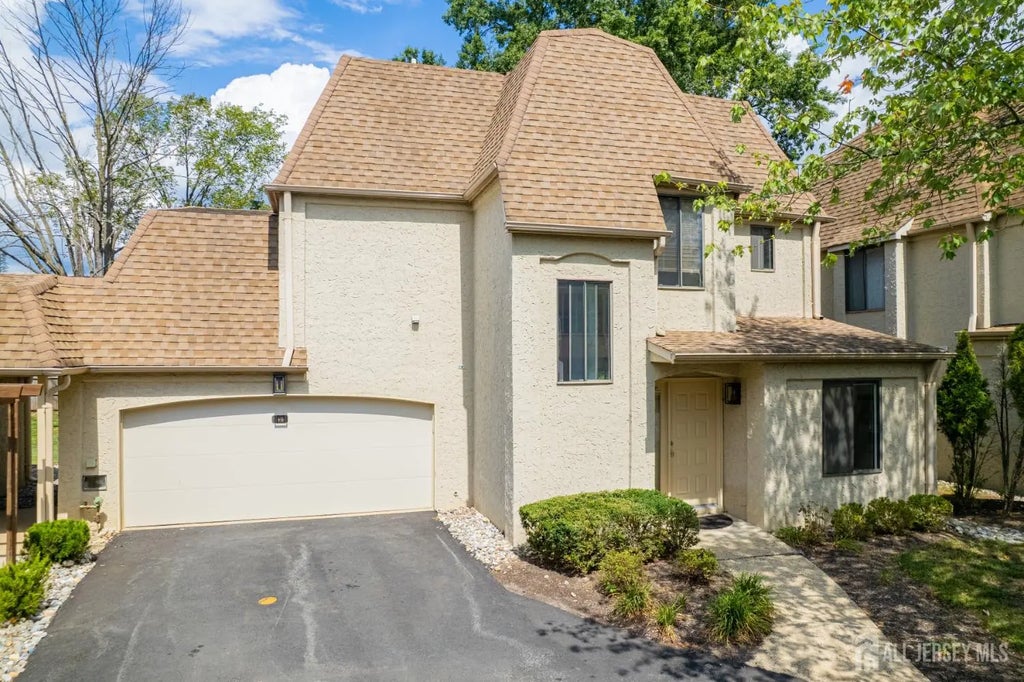 31 Gate House Lane, Edison