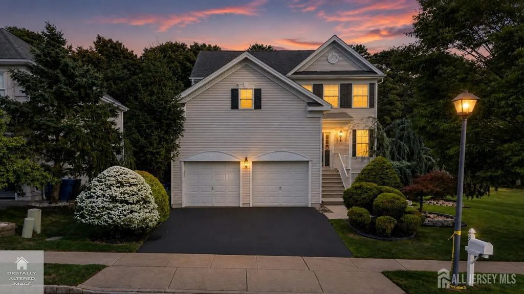 2 Palisades Rd, Old Bridge
