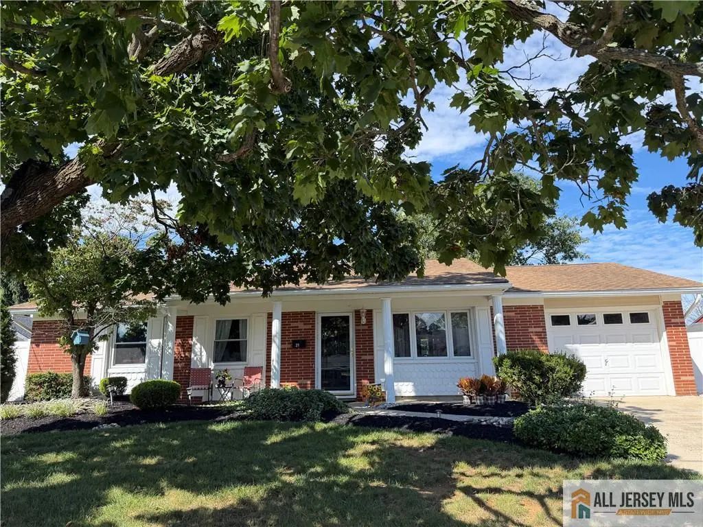 21 Drake Avenue, Monroe