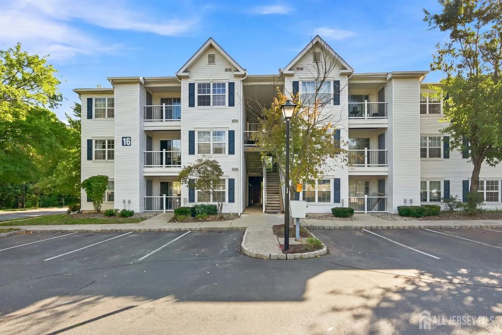 1634 Waterford Drive, Edison