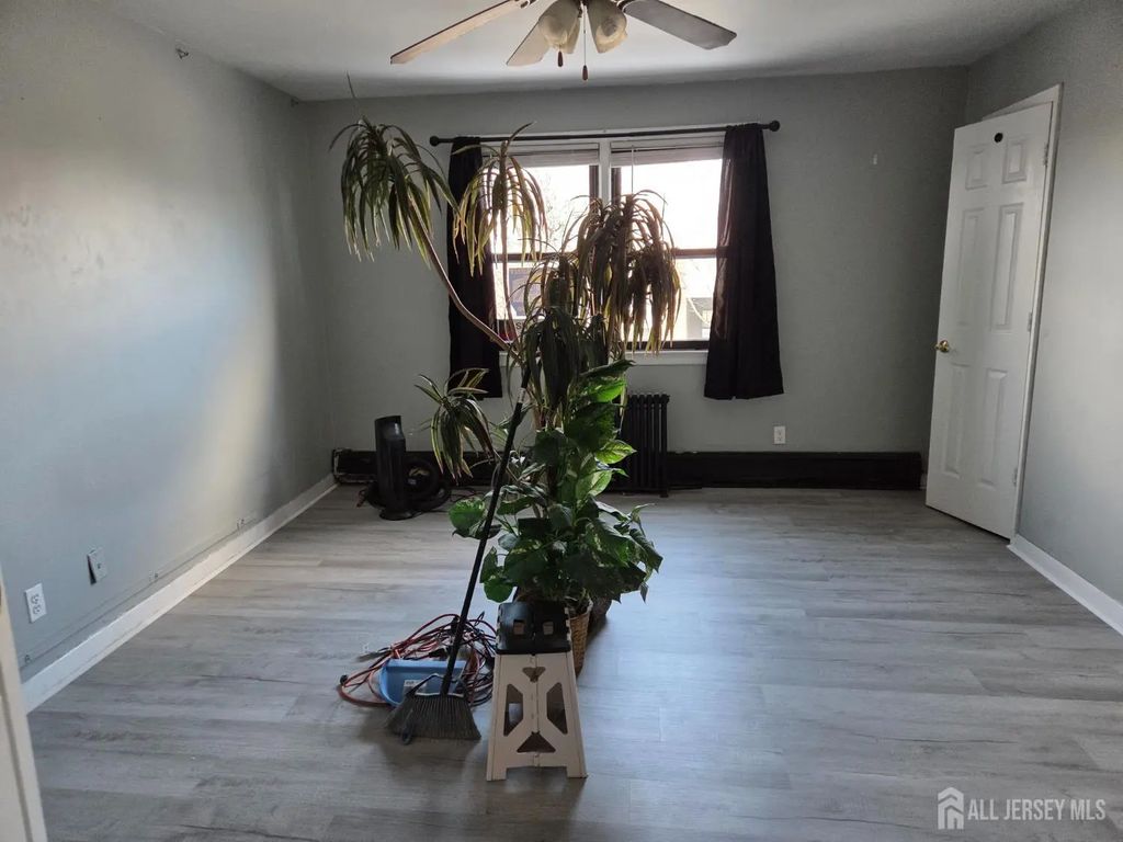 53 Main Street 1, Woodbridge Proper