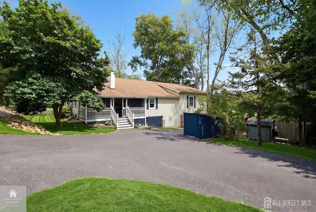 247 Musconetcong River Road, Lebanon Twp
