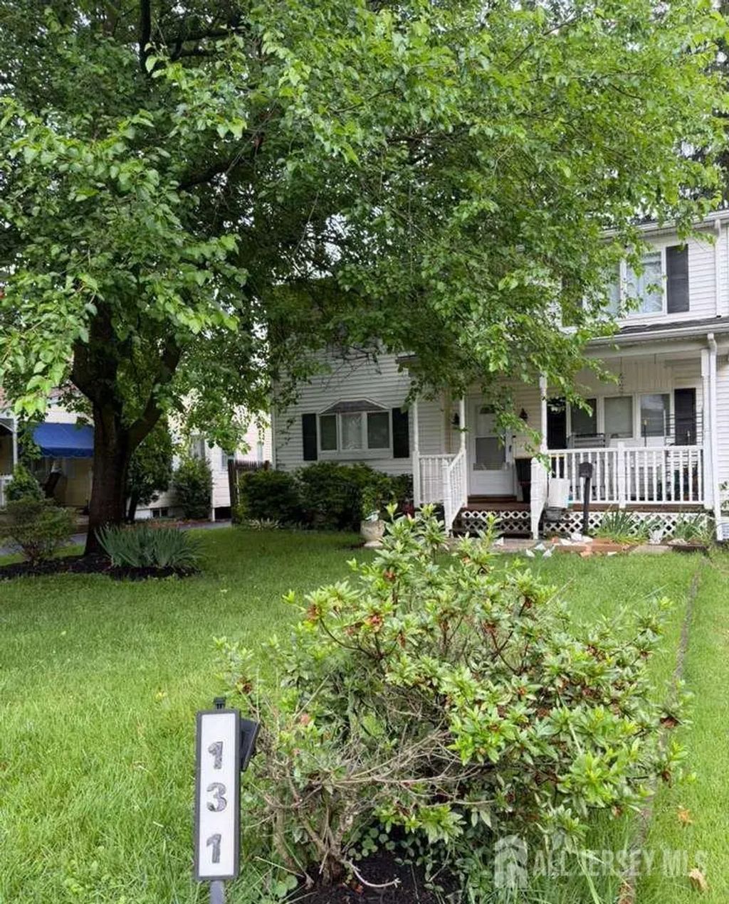 131 Summit Avenue, Trenton
