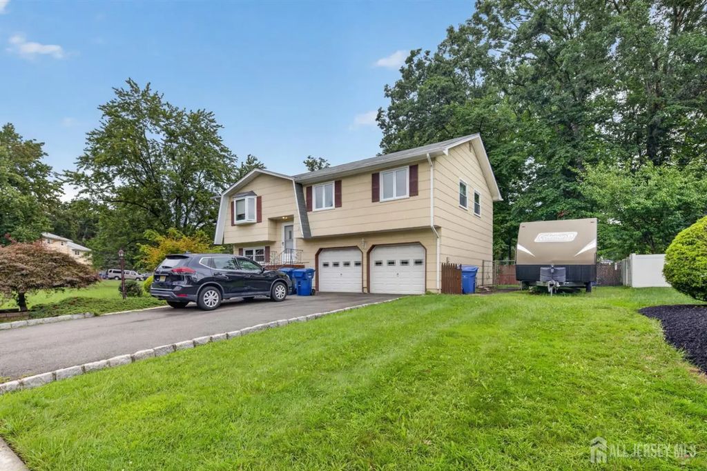 2 Jason Drive, North Brunswick