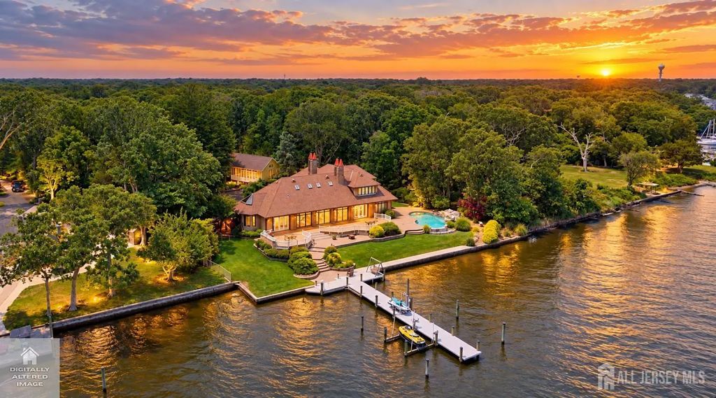 99 Holly Lane, Bayville