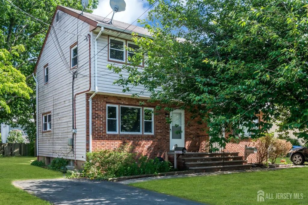 368-370 Voorhees Avenue, Middlesex