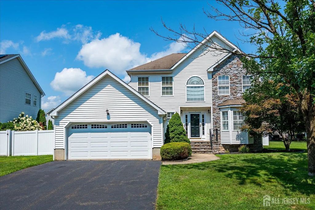 26 Brittany Way, South Brunswick