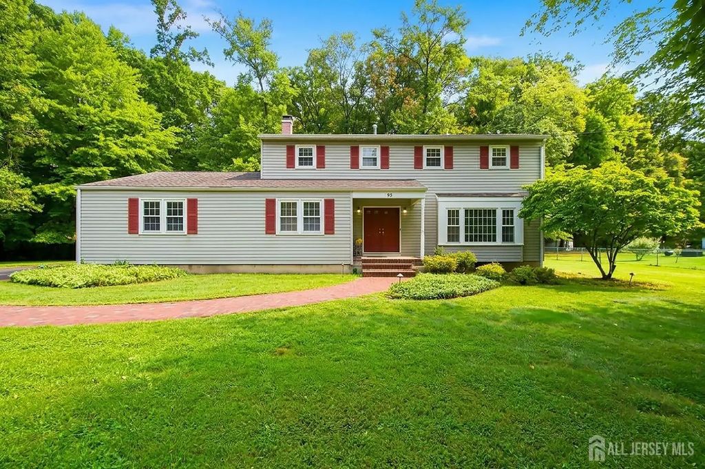 95 Maple Stream Road, East Windsor