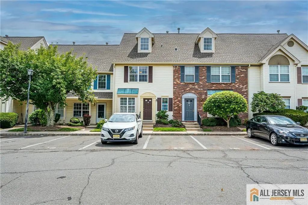 33 Keith Court, South Brunswick