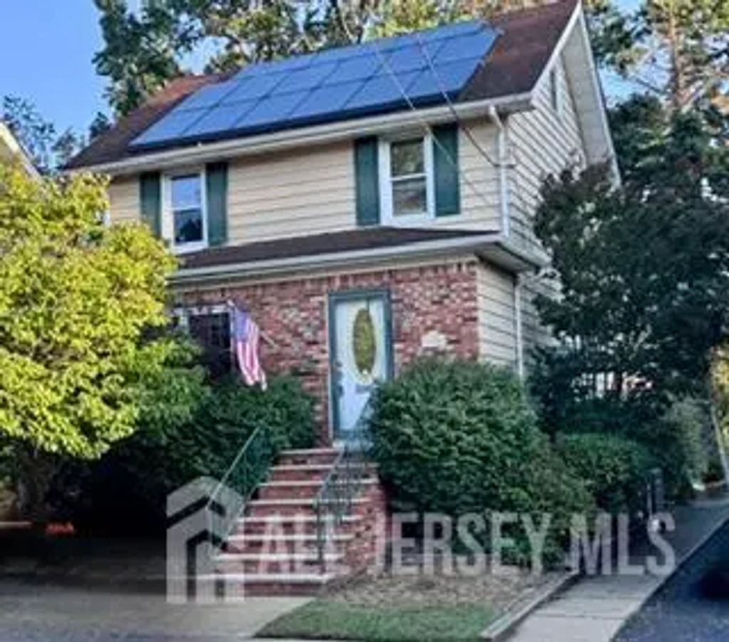 418 Locust Avenue, Garwood