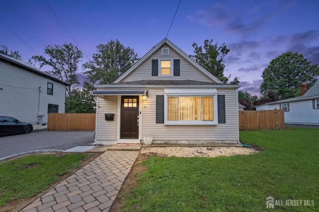 18 Tappen Street, Avenel