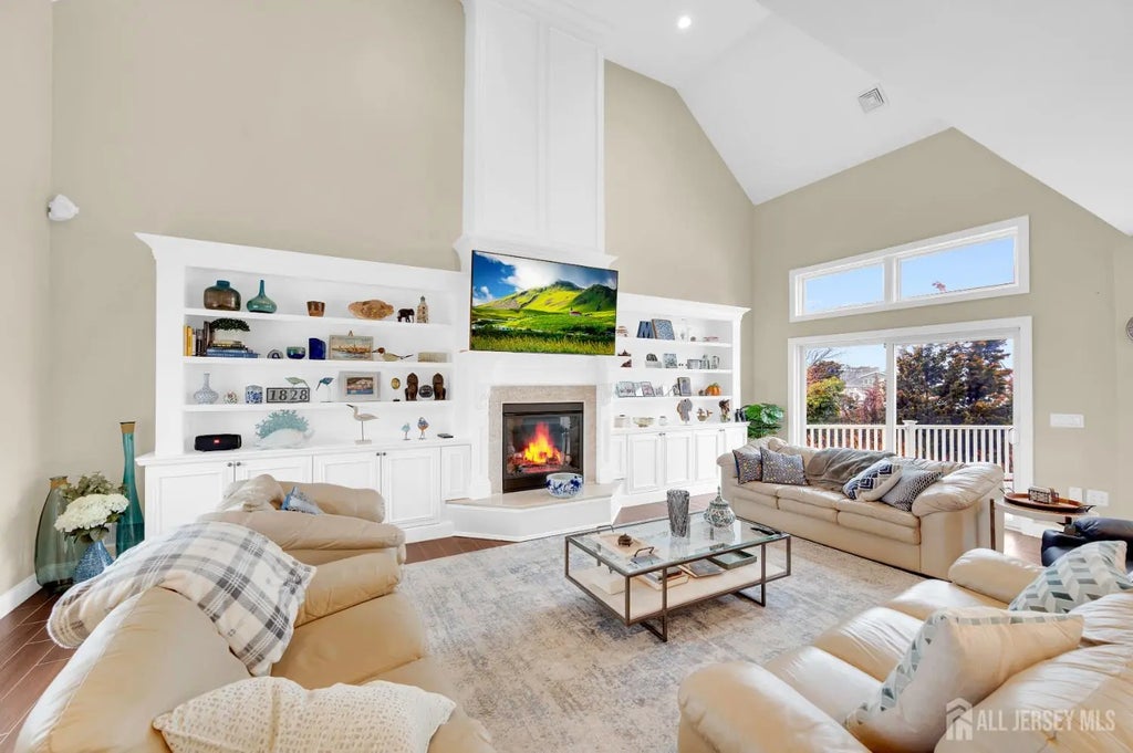 1828 Cable Drive, Toms River