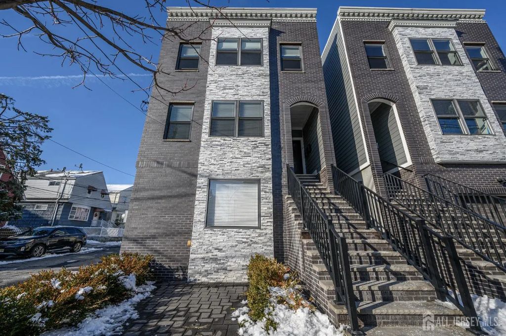 197 Garfield Avenue, Jersey City