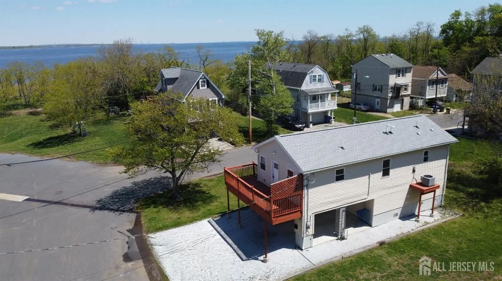33 Cliffwood Way, Old Bridge
