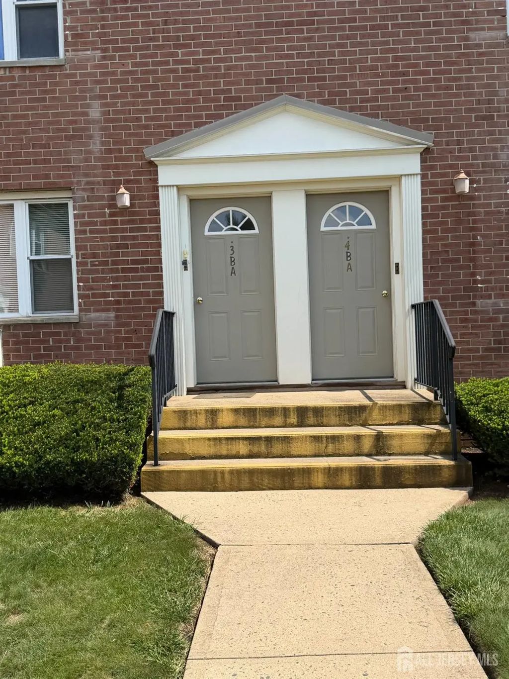 21 York Drive, Edison