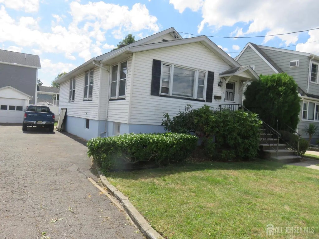 191 Sherry Street, Woodbridge Proper