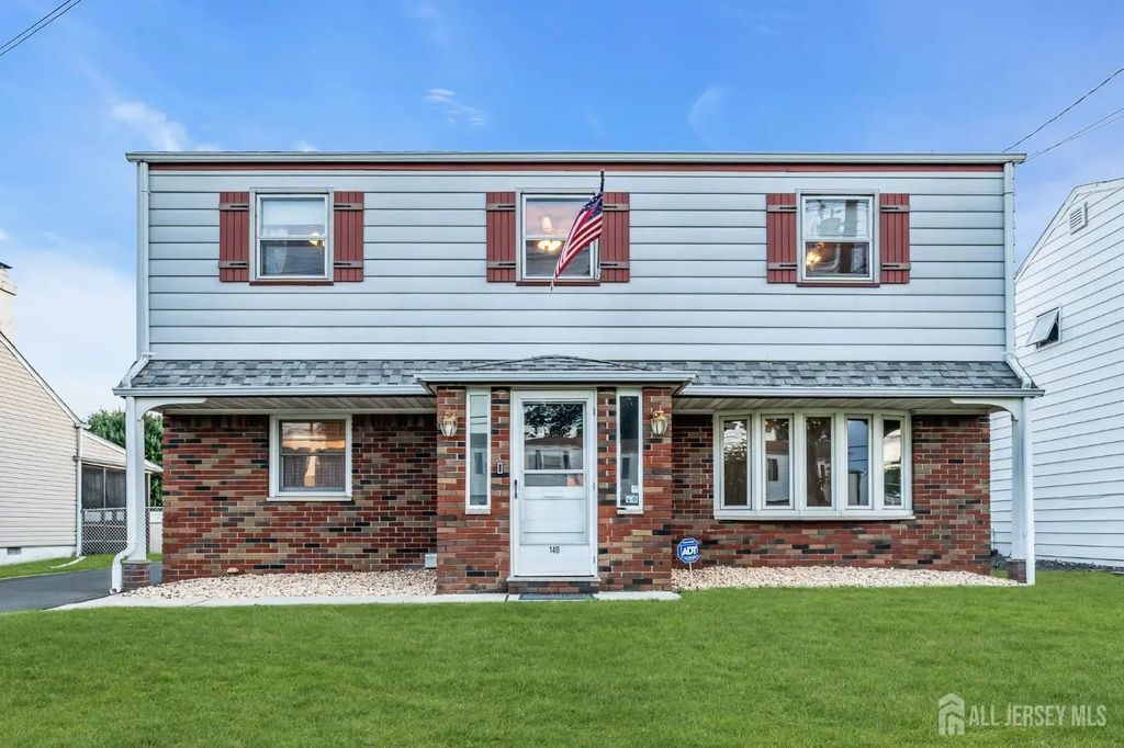 140 Camelot Drive, Port Reading