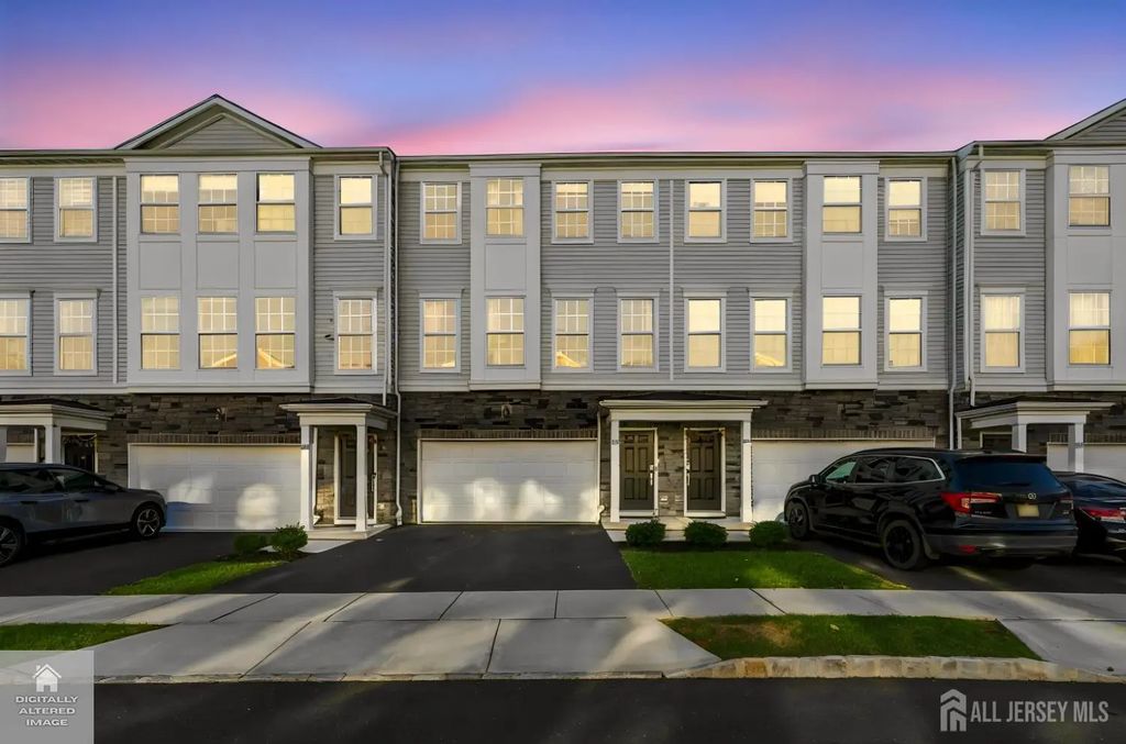 1607 Swales Court, Monroe