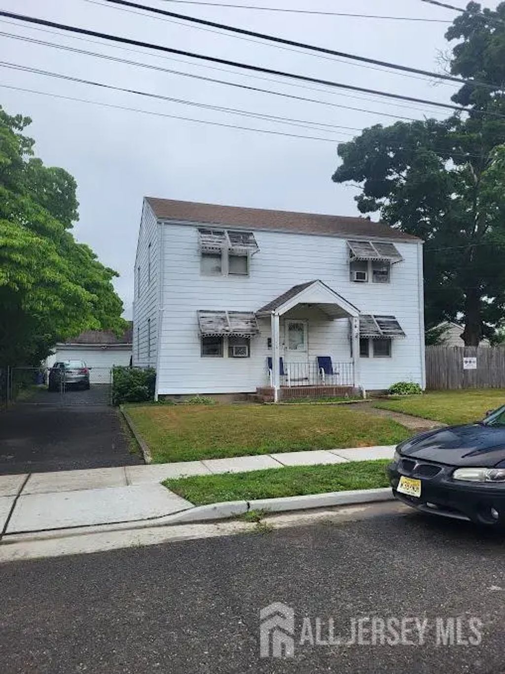 224 N 9th Avenue N, Manville