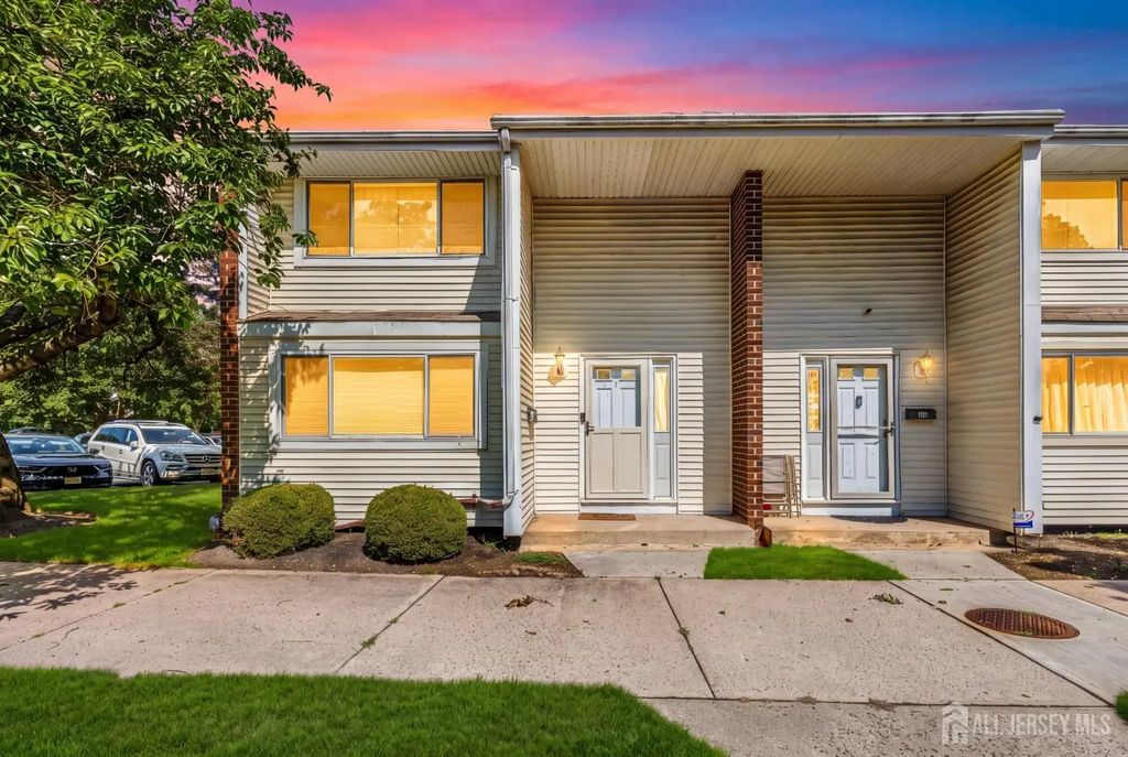 1 Quincy Circle, South Brunswick