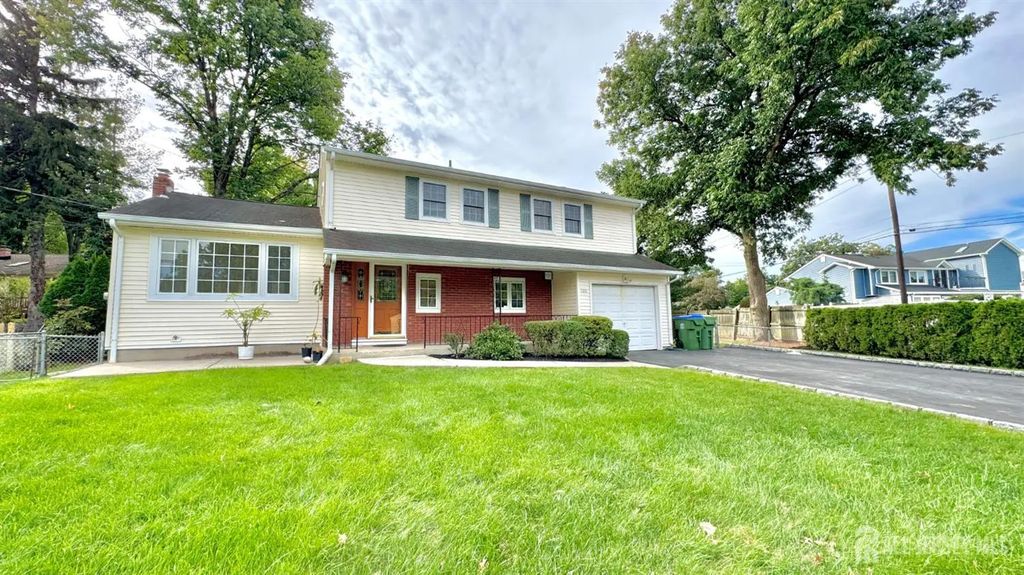 100 Dellwood Road, Edison