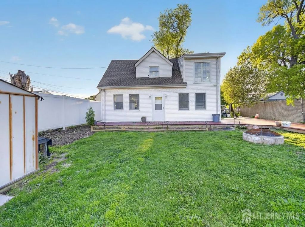109 Bernard Street, Carteret