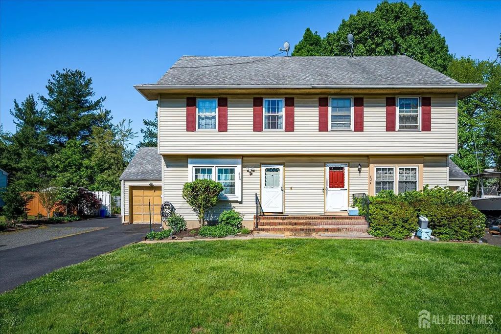 426 Frederick Avenue, South Plainfield