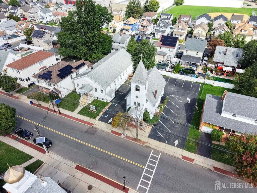 714 Roosevelt Avenue 3, Carteret