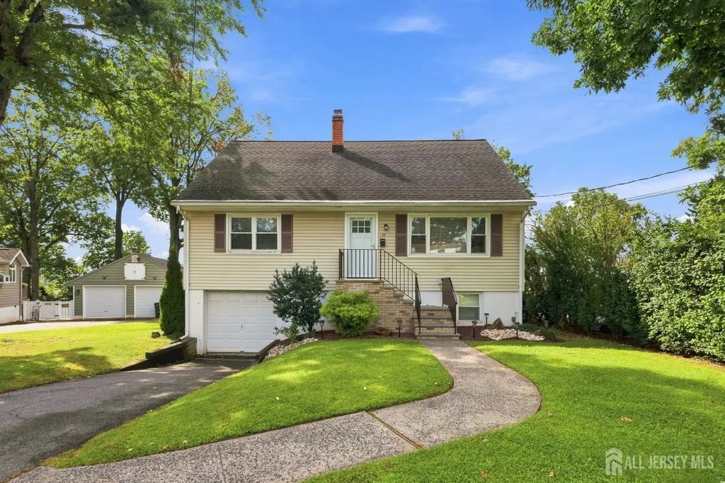 33 Willow Avenue, Iselin