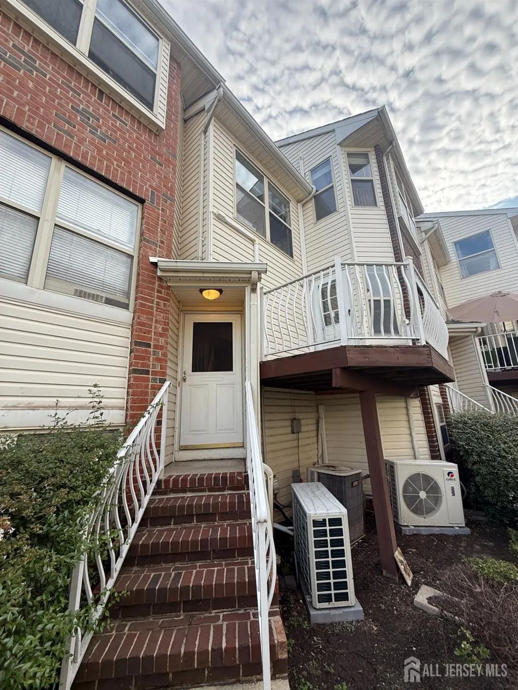 730 Harbortown Boulevard, Perth Amboy