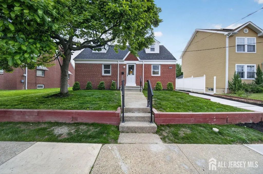 121 Dorothy Street, Carteret