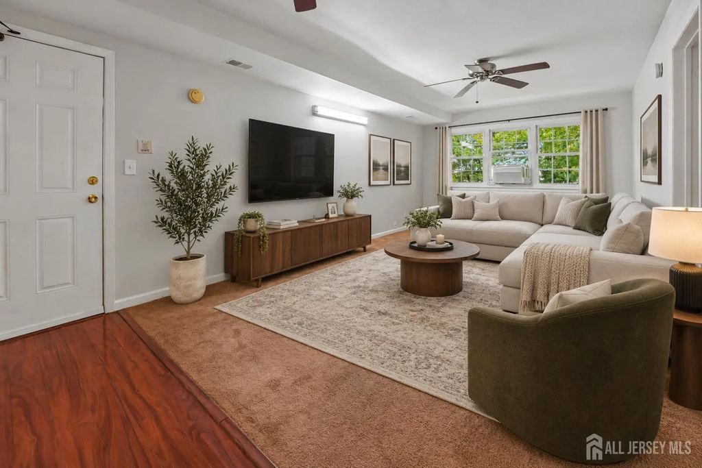 345 College Drive, Edison