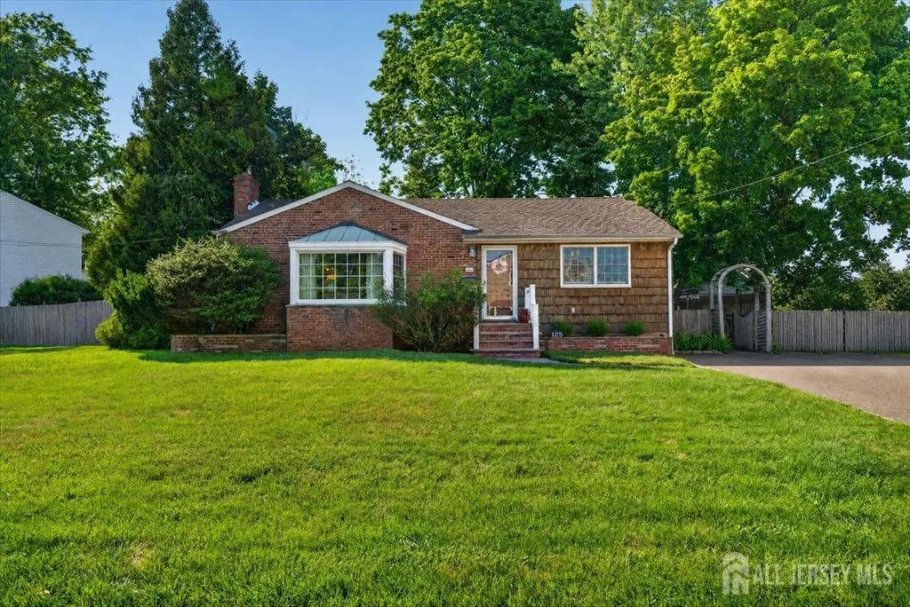 125 Randolph Avenue, South Plainfield
