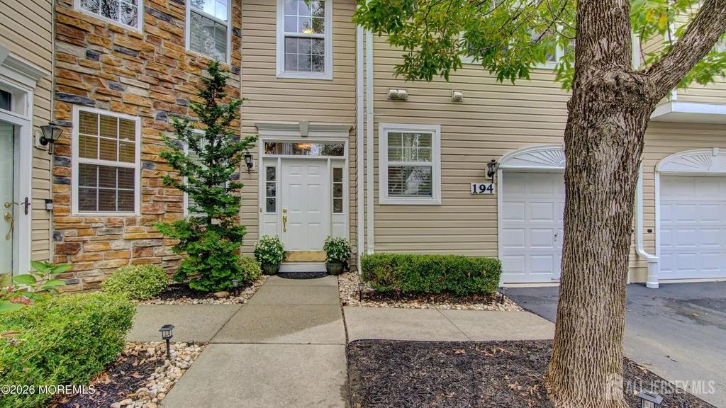 194 Shinnecock Drive, Manalapan