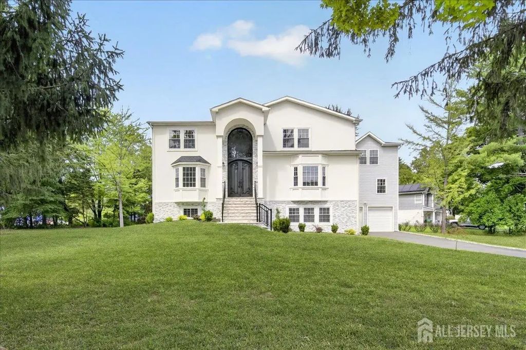22 Mary Ellen Drive, Edison